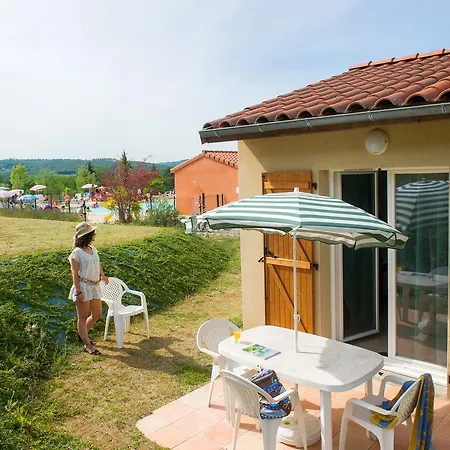 Goelia Le Hameau De La Vezere 3*